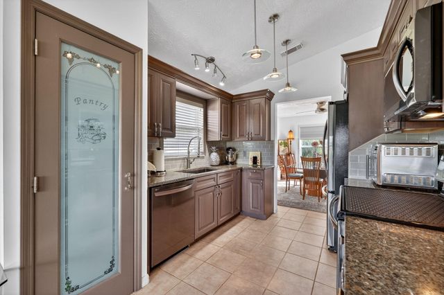 6713 Alemendra Street, Fort Pierce, FL 34951