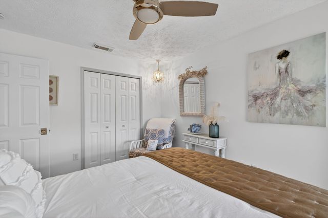 6713 Alemendra Street, Fort Pierce, FL 34951