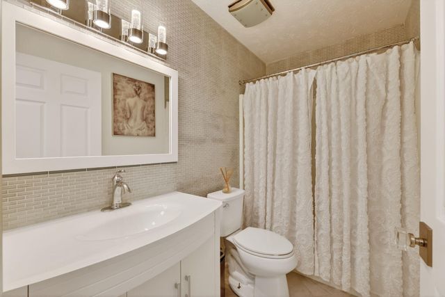 6713 Alemendra Street, Fort Pierce, FL 34951