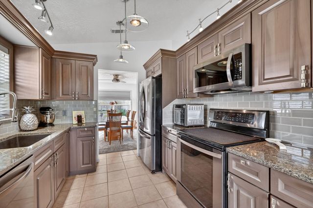 6713 Alemendra Street, Fort Pierce, FL 34951