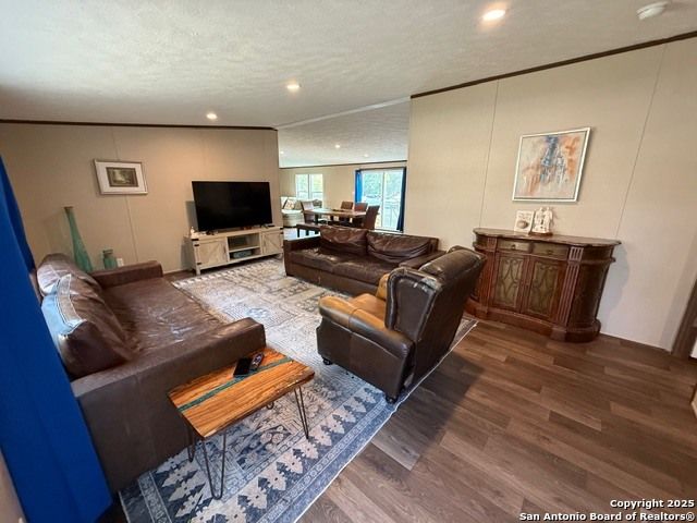 450 Mills, Pipe Creek, TX 78063