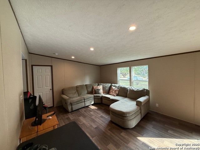 450 Mills, Pipe Creek, TX 78063