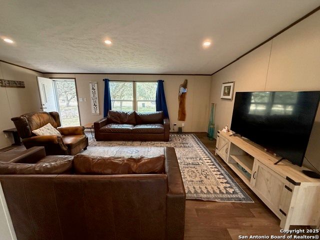 450 Mills, Pipe Creek, TX 78063