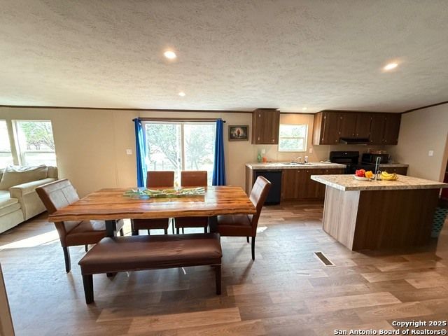 450 Mills, Pipe Creek, TX 78063