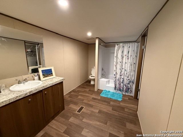 450 Mills, Pipe Creek, TX 78063