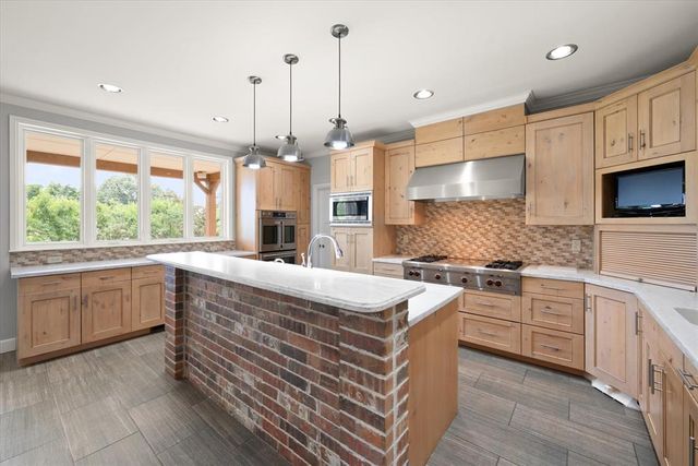 611 Pool Court, Shawnee, OK 74801