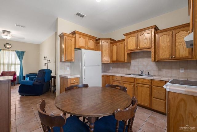 605 S Whalen Road, Donna, TX 78537