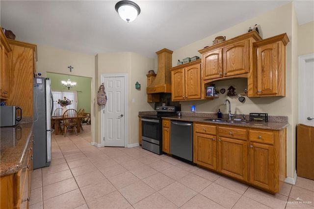 605 S Whalen Road, Donna, TX 78537