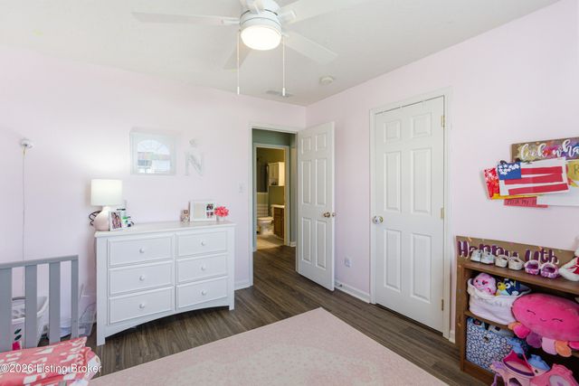 9712 Evanwood Ct, Louisville, KY 40228