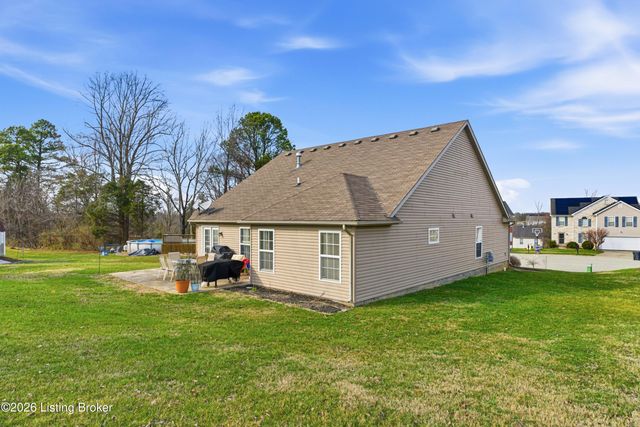 9712 Evanwood Ct, Louisville, KY 40228