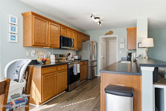 9712 Evanwood Ct, Louisville, KY 40228