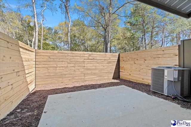 1334 Twleve oaks ln, Florence, SC 29501