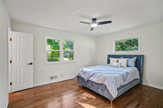 11123 Grand Avenue, Kansas City, MO 64114