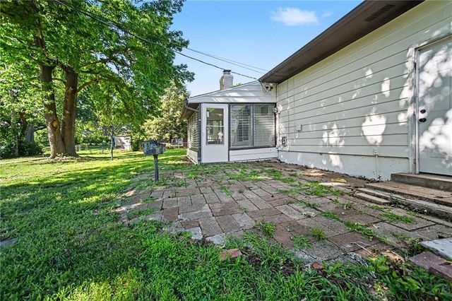 11123 Grand Avenue, Kansas City, MO 64114
