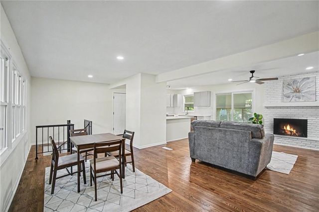 11123 Grand Avenue, Kansas City, MO 64114