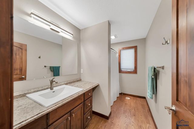 3021 HEIDIWAY LN, Rapid City, SD 57702