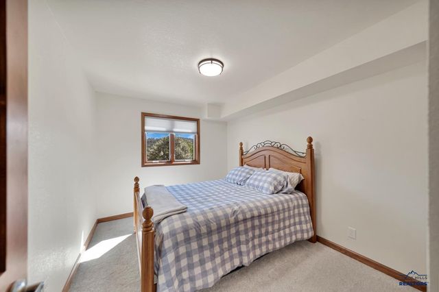 3021 HEIDIWAY LN, Rapid City, SD 57702