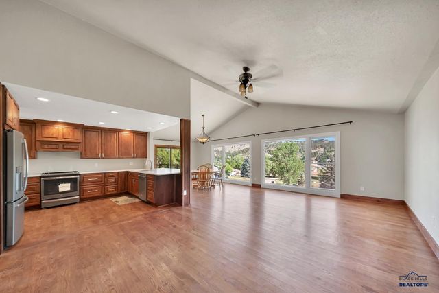 3021 HEIDIWAY LN, Rapid City, SD 57702