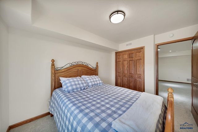 3021 HEIDIWAY LN, Rapid City, SD 57702