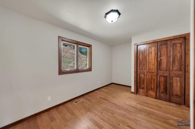 3021 HEIDIWAY LN, Rapid City, SD 57702