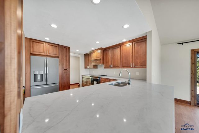 3021 HEIDIWAY LN, Rapid City, SD 57702