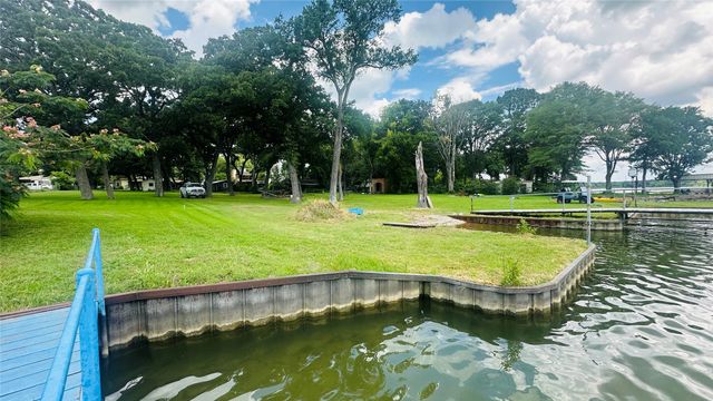 527 Old Mill Lane, East Tawakoni, TX 75472