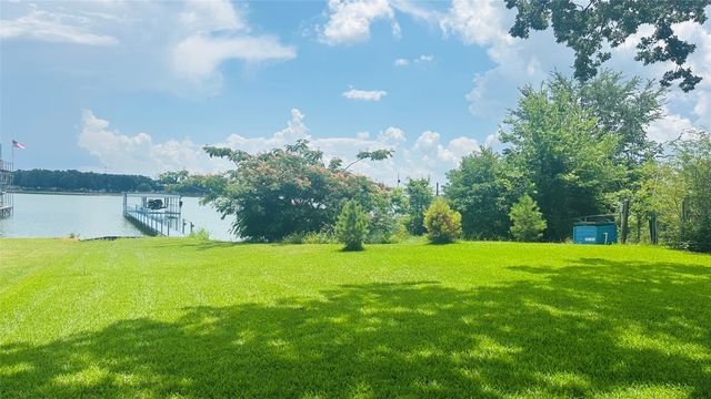 527 Old Mill Lane, East Tawakoni, TX 75472