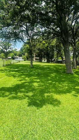 527 Old Mill Lane, East Tawakoni, TX 75472