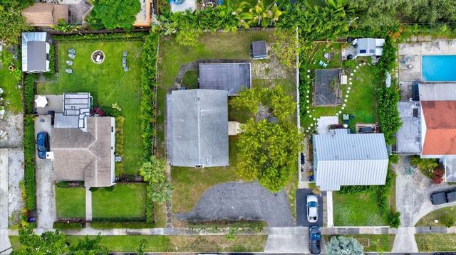 819 Lytle St, West Palm Beach, FL 33405