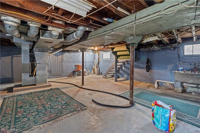 255 E 42nd Street, Lorain, OH 44052