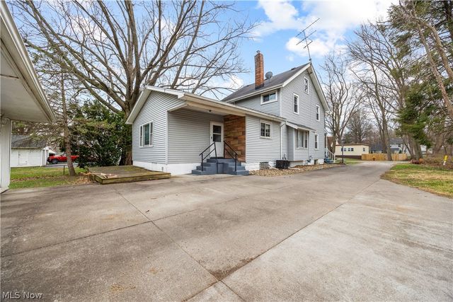 255 E 42nd Street, Lorain, OH 44052