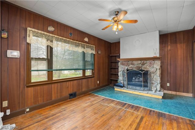 255 E 42nd Street, Lorain, OH 44052