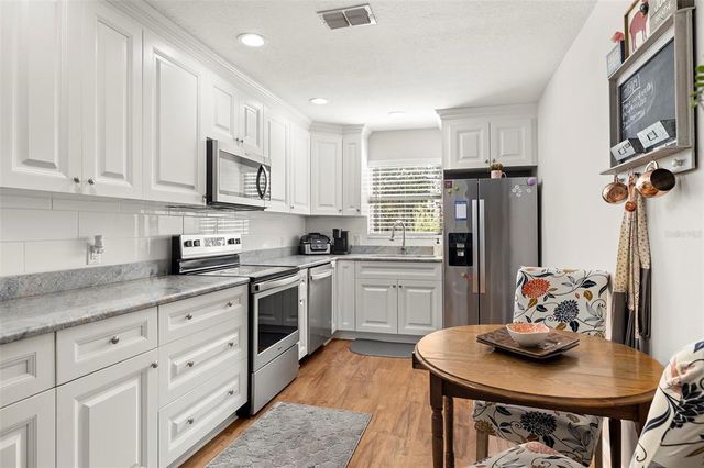 4140 PASSPORT LANE 204, New Port Richey, FL 34653