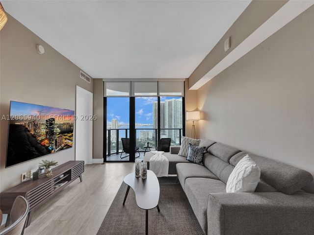 121 NE 34th St 2106A, Miami, FL 33137
