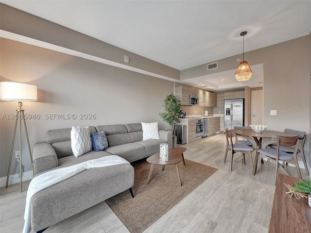 121 NE 34th St 2106A, Miami, FL 33137