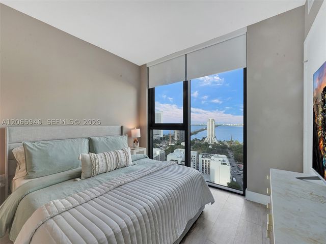 121 NE 34th St 2106A, Miami, FL 33137