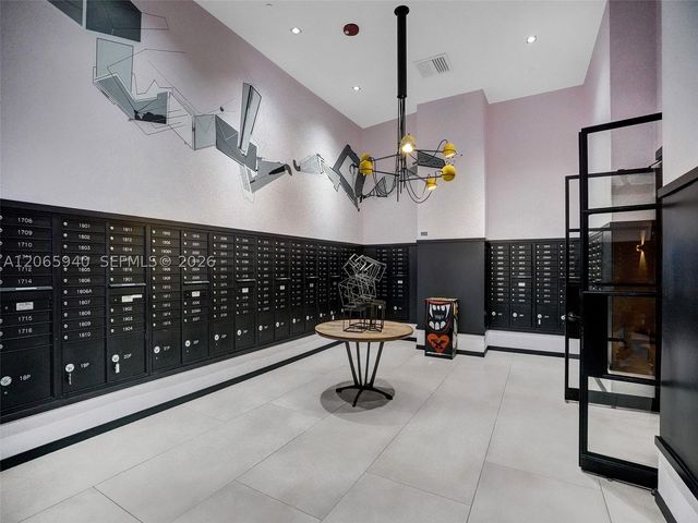 121 NE 34th St 2106A, Miami, FL 33137