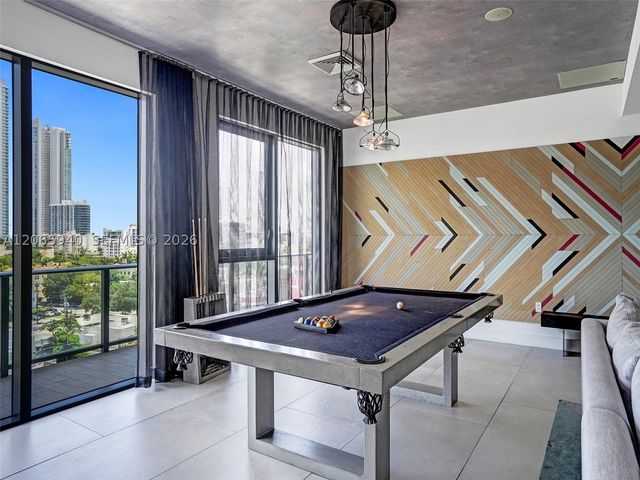 121 NE 34th St 2106A, Miami, FL 33137