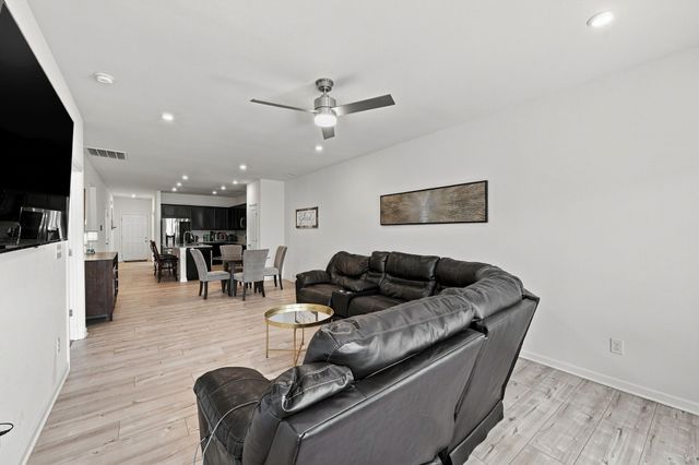 920 Millstream Dr, Nashville, TN 37218