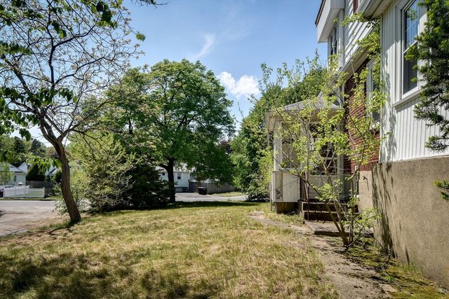 23 River Park St., Needham, MA 02494