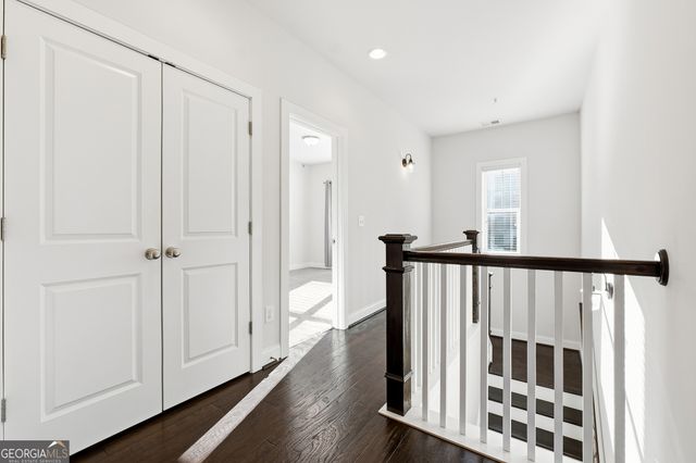 318 Lantana Lane, Woodstock, GA 30188