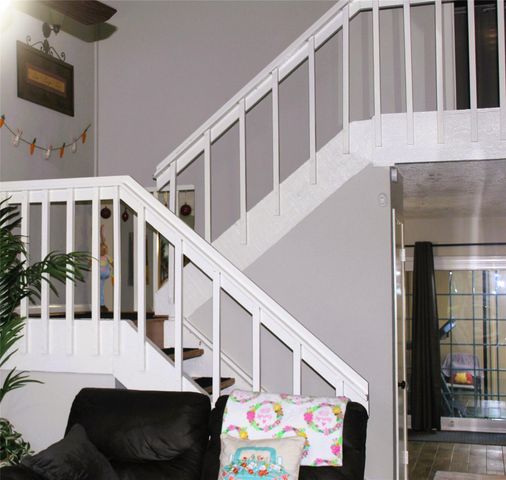 2316 Woodland Park Drive 15, Houston, TX 77077