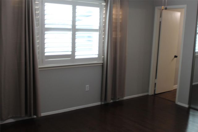 2316 Woodland Park Drive 15, Houston, TX 77077