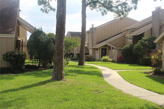 2316 Woodland Park Drive 15, Houston, TX 77077