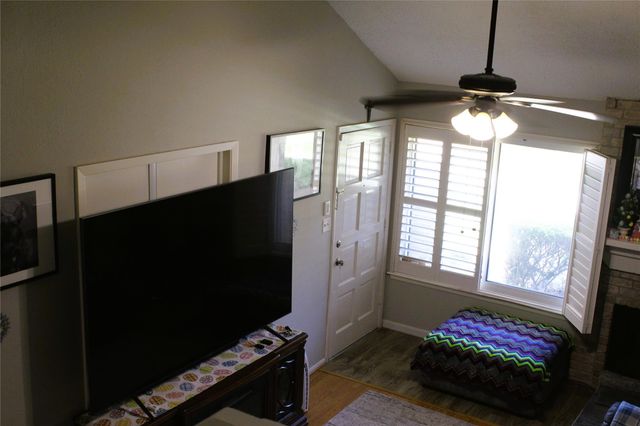 2316 Woodland Park Drive 15, Houston, TX 77077