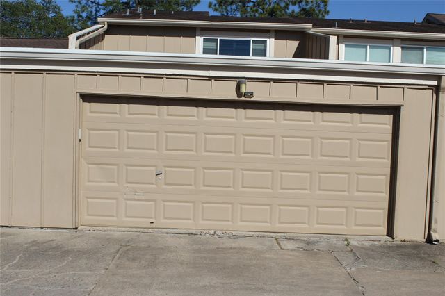 2316 Woodland Park Drive 15, Houston, TX 77077