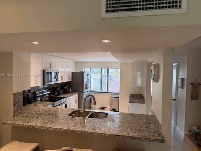 10060 NW 41st St 55-5, Doral, FL 33178