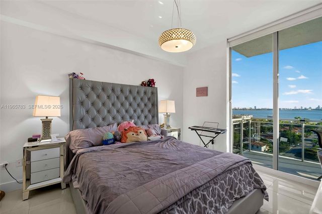 7901 S Hispanola Ave 1008, North Bay Village, FL 33141