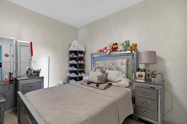 7901 S Hispanola Ave 1008, North Bay Village, FL 33141