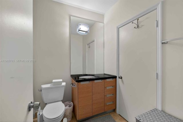 7901 S Hispanola Ave 1008, North Bay Village, FL 33141